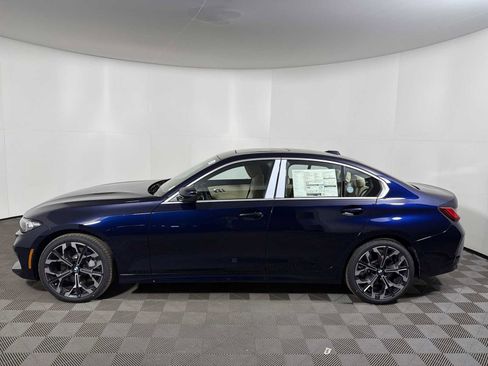 New 2026 BMW 330i xDrive Sedan w/ Convenience Package image 4