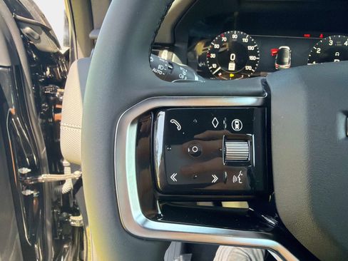 New 2026 Land Rover Discovery Sport Landmark AWD/4WD image 26