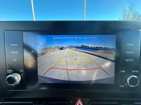 Used 2024 Kia Sportage LX image 18