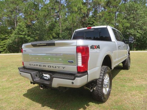 Used 2019 Ford F350 Platinum w/ Platinum Ultimate Package AWD/4WD image 6