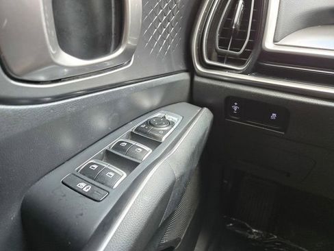 Certified 2024 Kia Sorento S FWD image 20