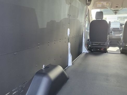 New 2026 Ford Transit 250 148 Medium Roof w/ Load Area Protection Package RWD image 8