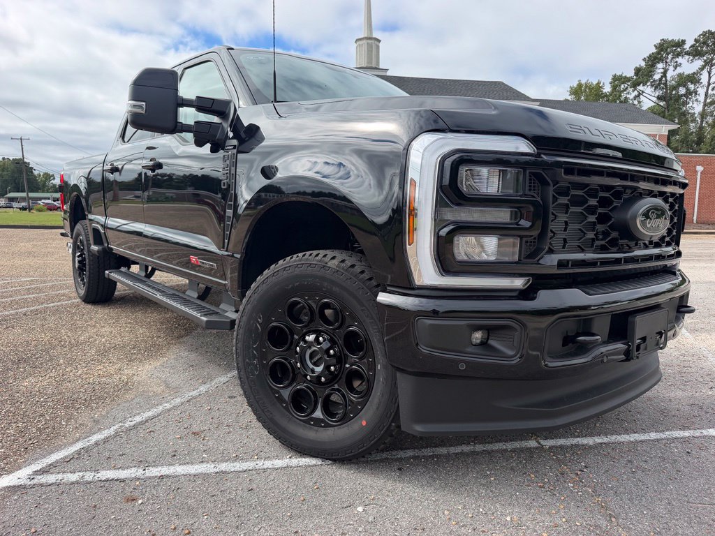 New 2026 Ford F250 Lariat w/ Black Appearance Package AWD/4WD image 3