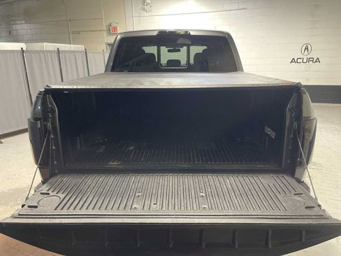 Used 2018 Ford F150 XLT w/ Equipment Group 302A Luxury AWD/4WD image 19