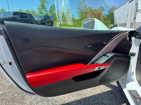Used 2017 Chevrolet Corvette Stingray Coupe RWD image 13