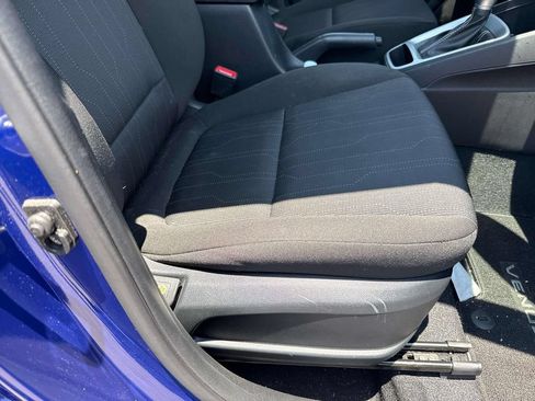 Used 2023 Hyundai Venue SE FWD image 12