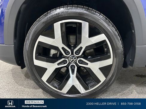 Used 2023 Volkswagen Taos SEL AWD/4WD image 13