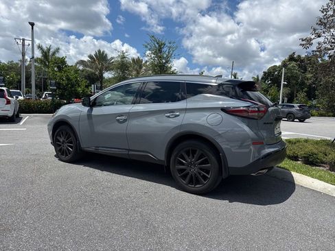 Used 2023 Nissan Murano SV w/ SV Midnight Edition Package FWD image 9