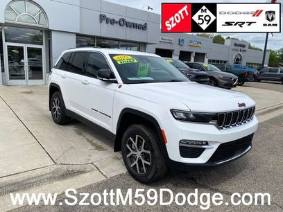 Used 2023 Jeep Grand Cherokee Limited w/ Trailer Tow Prep Group (B)