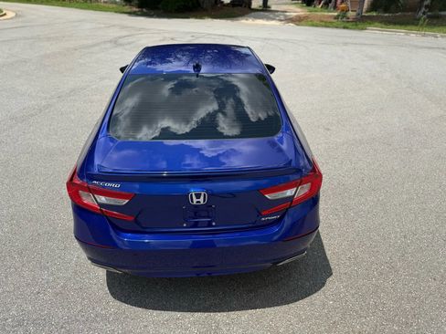 Used 2019 Honda Accord Sport image 6