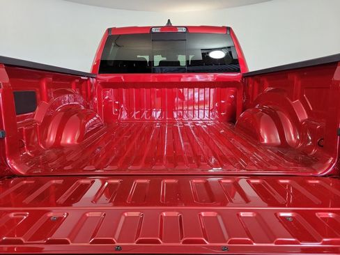New 2026 RAM 1500 4x4 Crew Cab image 23
