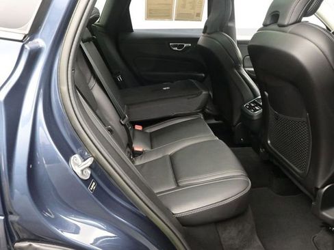 Used 2023 Volvo XC60 B5 Ultimate image 27