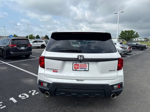 Used 2023 Honda Passport EX-L image 10