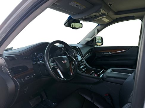 Used 2016 Cadillac Escalade Premium AWD/4WD image 9