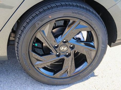 New 2026 Hyundai Elantra SEL Sport Premium FWD image 7