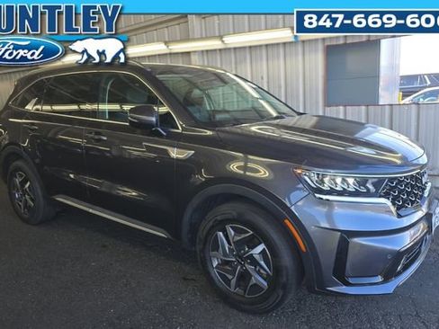 Used 2023 Kia Sorento EX w/ Panoramic Sunroof Package FWD image 3