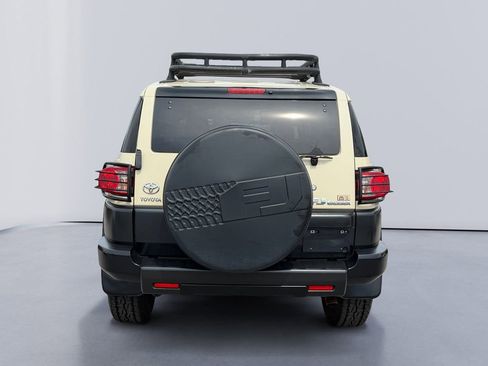 Used 2010 Toyota FJ Cruiser 4WD image 4