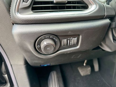 New 2026 Chrysler Pacifica Pinnacle w/ Trailer Tow Group image 13