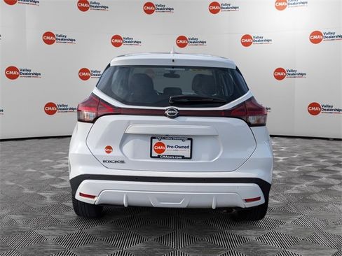 Used 2022 Nissan Kicks S image 6