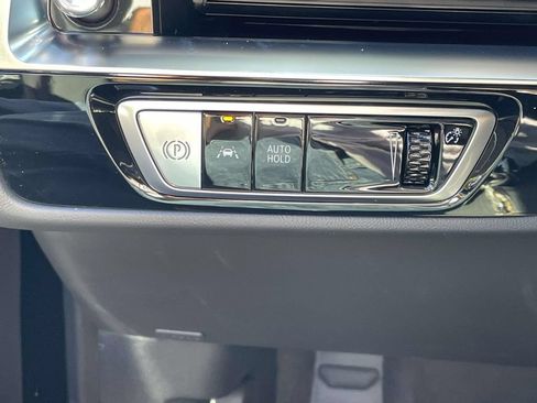 New 2026 Cadillac Lyriq Premium Luxury AWD/4WD image 22