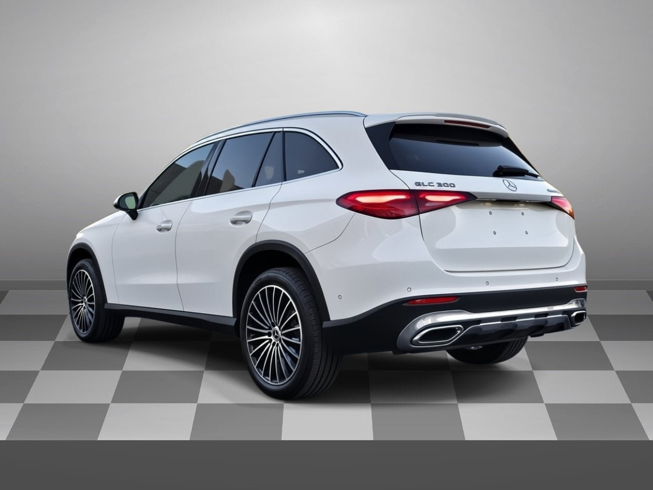 Used 2026 Mercedes-Benz GLC 300 4MATIC image 4