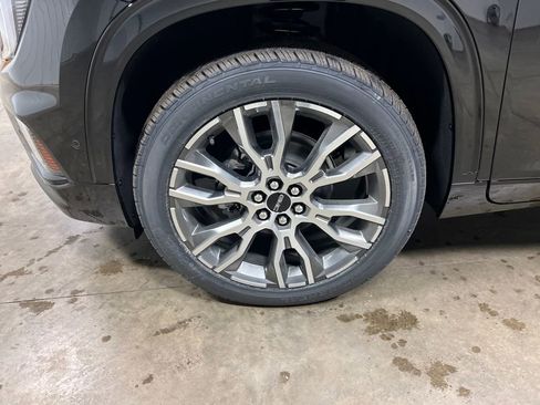 New 2026 GMC Acadia Denali Ultimate w/ LPO, Floor Liner Package image 9