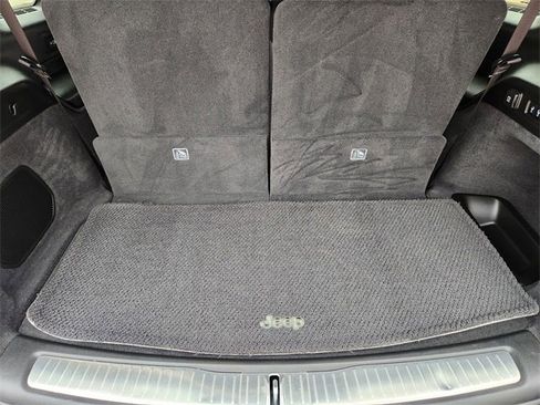 Certified 2025 Jeep Grand Cherokee L Summit w/ Obsidian Package image 34