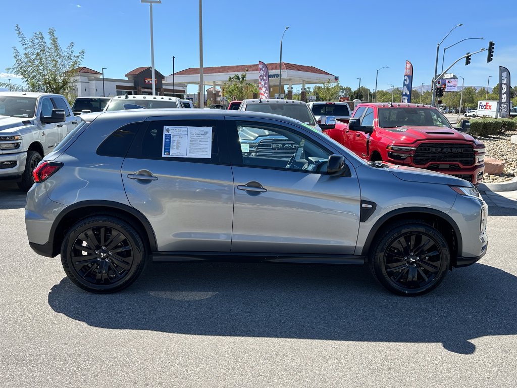 Used 2025 Mitsubishi Outlander Sport LE AWD/4WD image 11