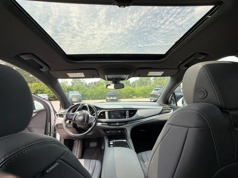 Used 2023 Buick Enclave Essence w/ Experience Buick Package FWD image 14