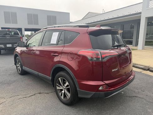 Used 2018 Toyota RAV4 XLE w/ Plus Extra Value Package AWD/4WD image 3