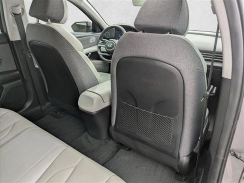 Used 2023 Hyundai Elantra Limited w/ Winter Weather Package image 29