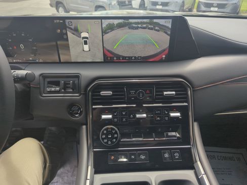 New 2025 Nissan Armada PRO-4X w/ Pro-4X Premium Package image 15