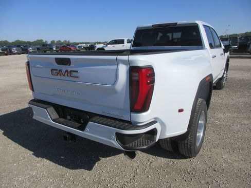 New 2026 GMC Sierra 3500 Denali w/ Denali Reserve Package AWD/4WD image 5