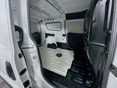 Used 2019 RAM ProMaster City Tradesman SLT FWD image 23