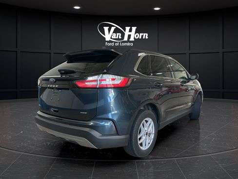 Used 2023 Ford Edge SEL AWD/4WD image 7