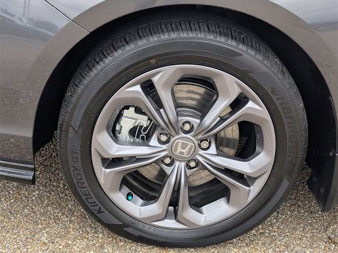 Certified 2024 Honda Accord EX-L image 9