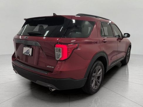 Used 2024 Ford Explorer XLT w/ Equipment Group 202A AWD/4WD image 20