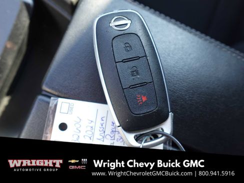 Used 2024 Nissan Rogue S image 34