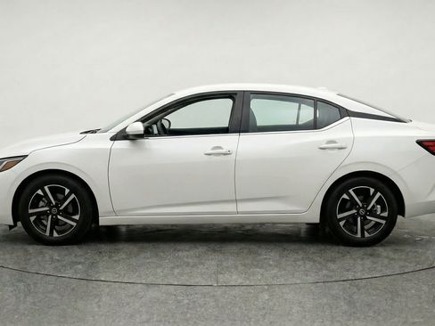 Used 2025 Nissan Sentra SV FWD image 5