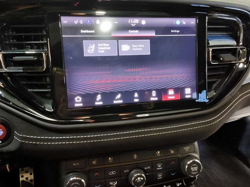 Used 2022 Dodge Durango SRT w/ SRT Interior Appearance Group AWD/4WD image 21