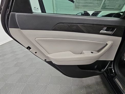 Used 2018 Hyundai Sonata Limited FWD image 38