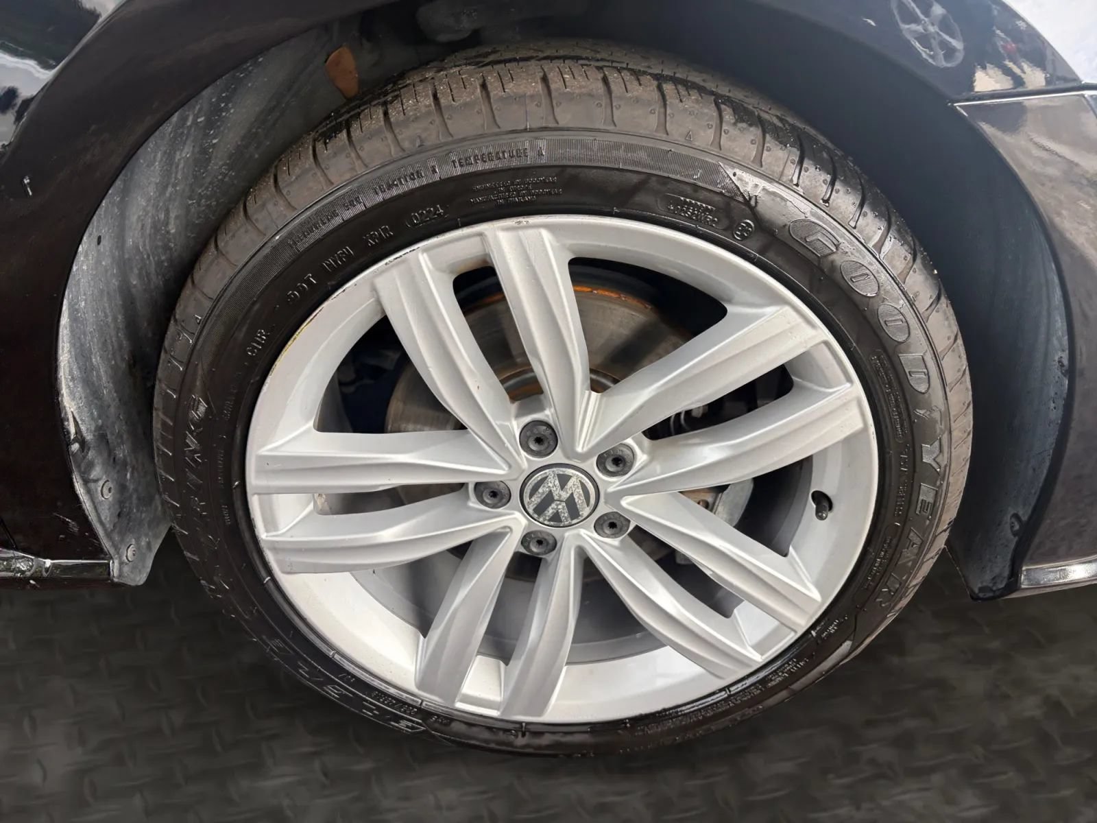 Used 2019 Volkswagen Passat 2.0T Wolfsburg w/ Wheels & Sunroof Package FWD image 38