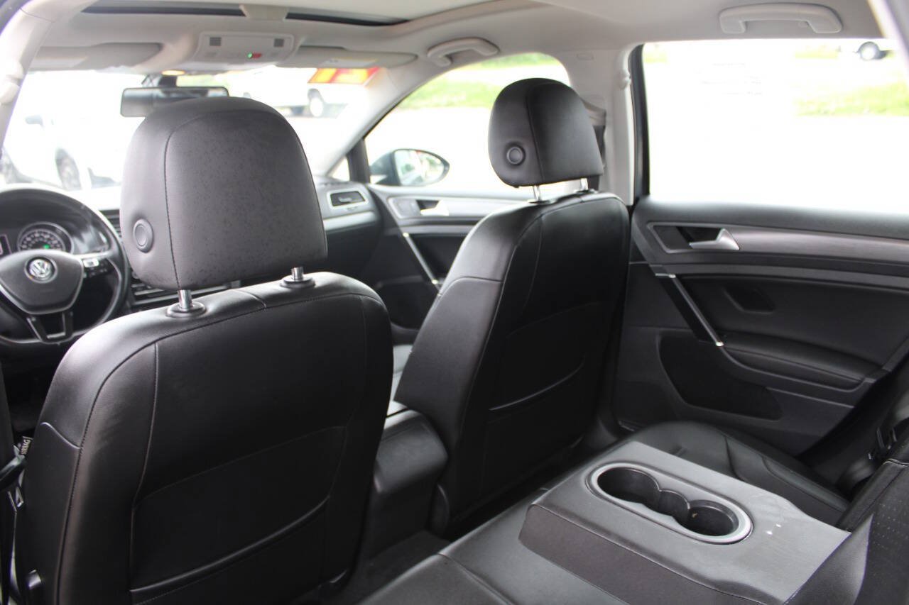 Used 2021 Volkswagen Golf 4-Door FWD image 16