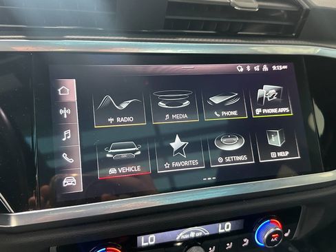 Used 2023 Audi Q3 2.0T Premium image 40