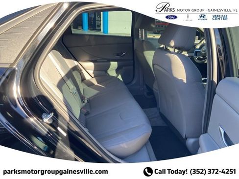 Certified 2023 Hyundai Elantra SE image 13