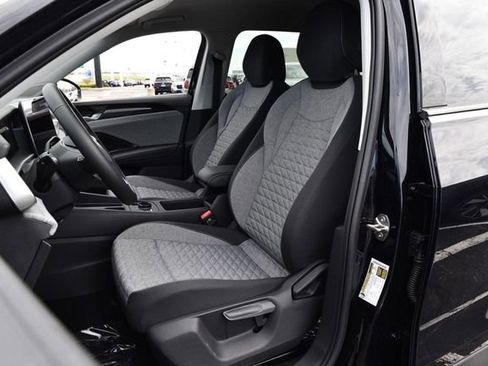 New 2026 Volkswagen Tiguan S image 18