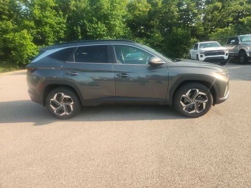 Used 2022 Hyundai Tucson SEL w/ Cargo Package AWD/4WD image 3