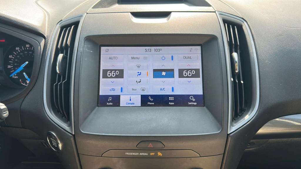 Used 2020 Ford Edge SE FWD image 27