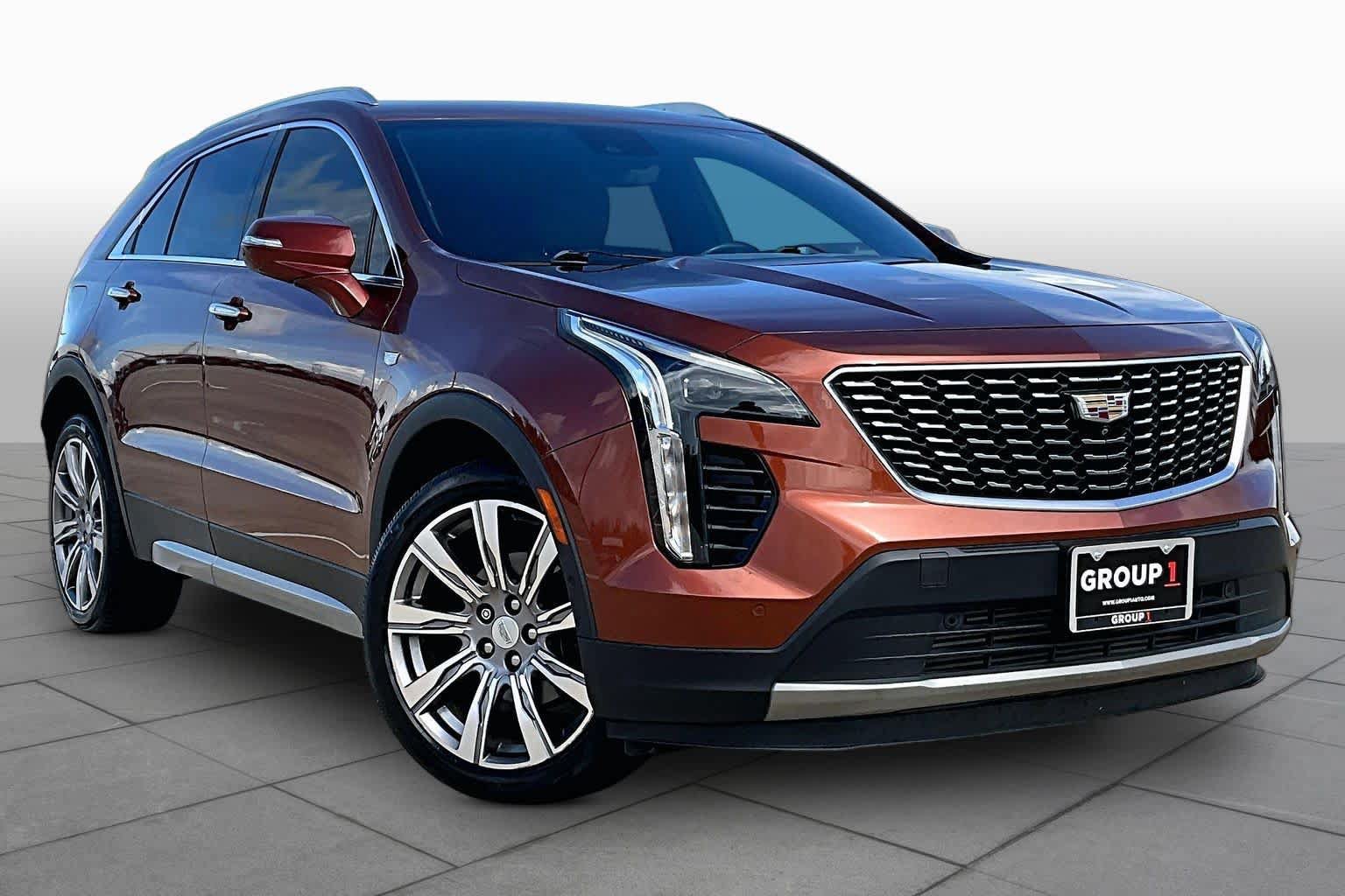 Used 2019 Cadillac XT4 Premium Luxury w/ Enhanced Visibility Package FWD image 3