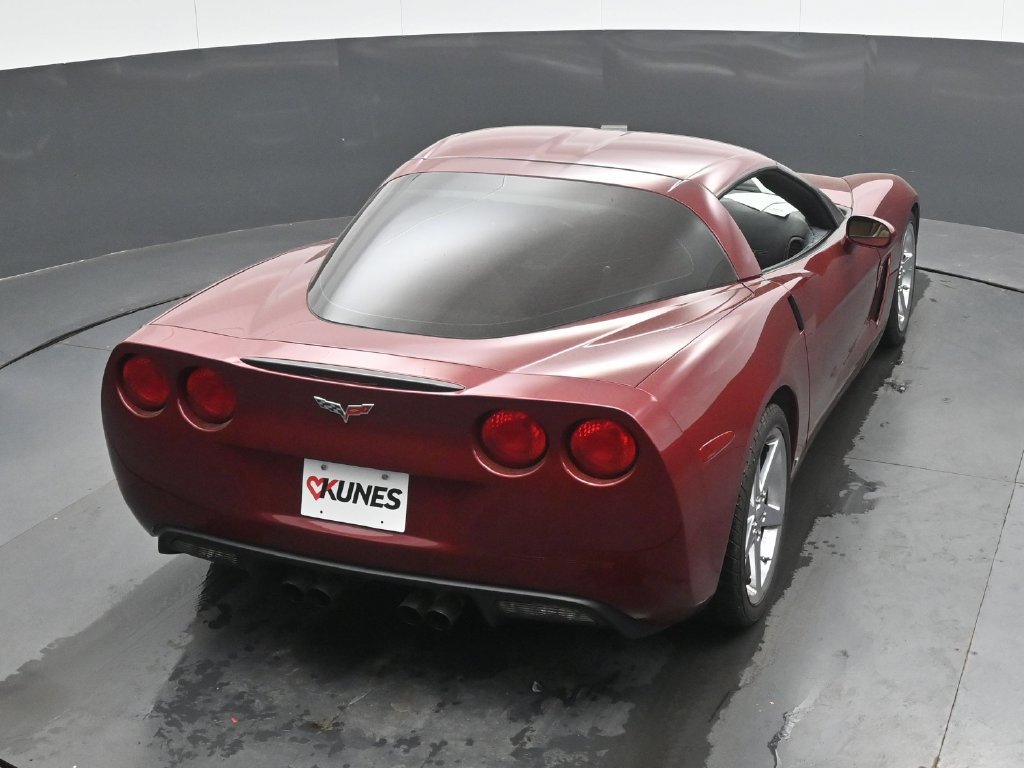 Used 2007 Chevrolet Corvette Coupe w/ Preferred Equipment Group RWD image 23